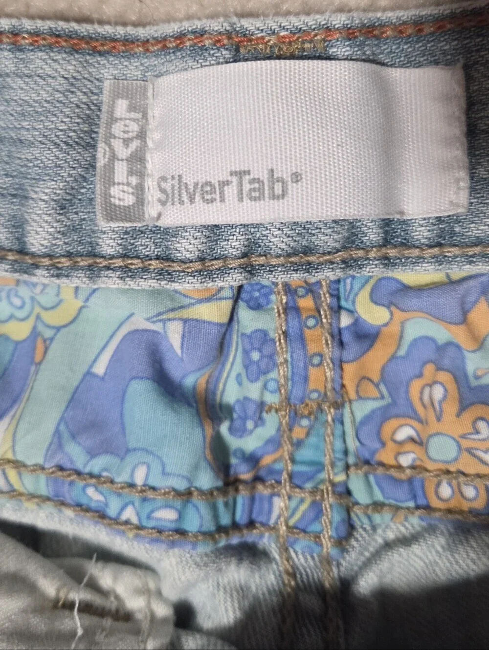 Vintage Y2K Levi's SilverTab True Boot Light Wash Jeans Size 34x30